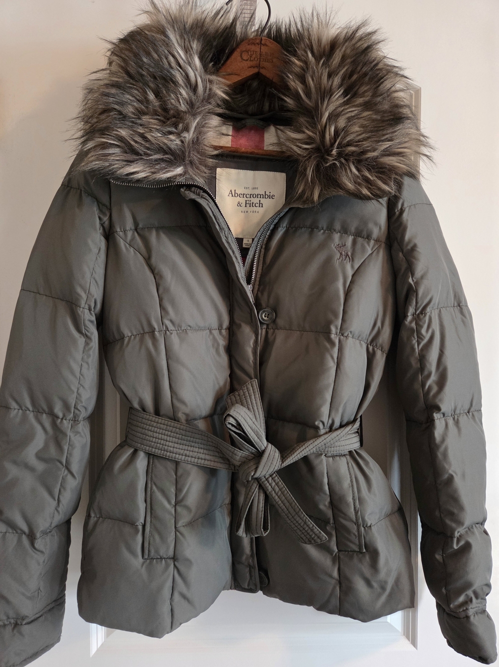 Vintage Y2K Abercrombie & Fitch Belted Down Puffer Jacket Fur Collar Plaid S